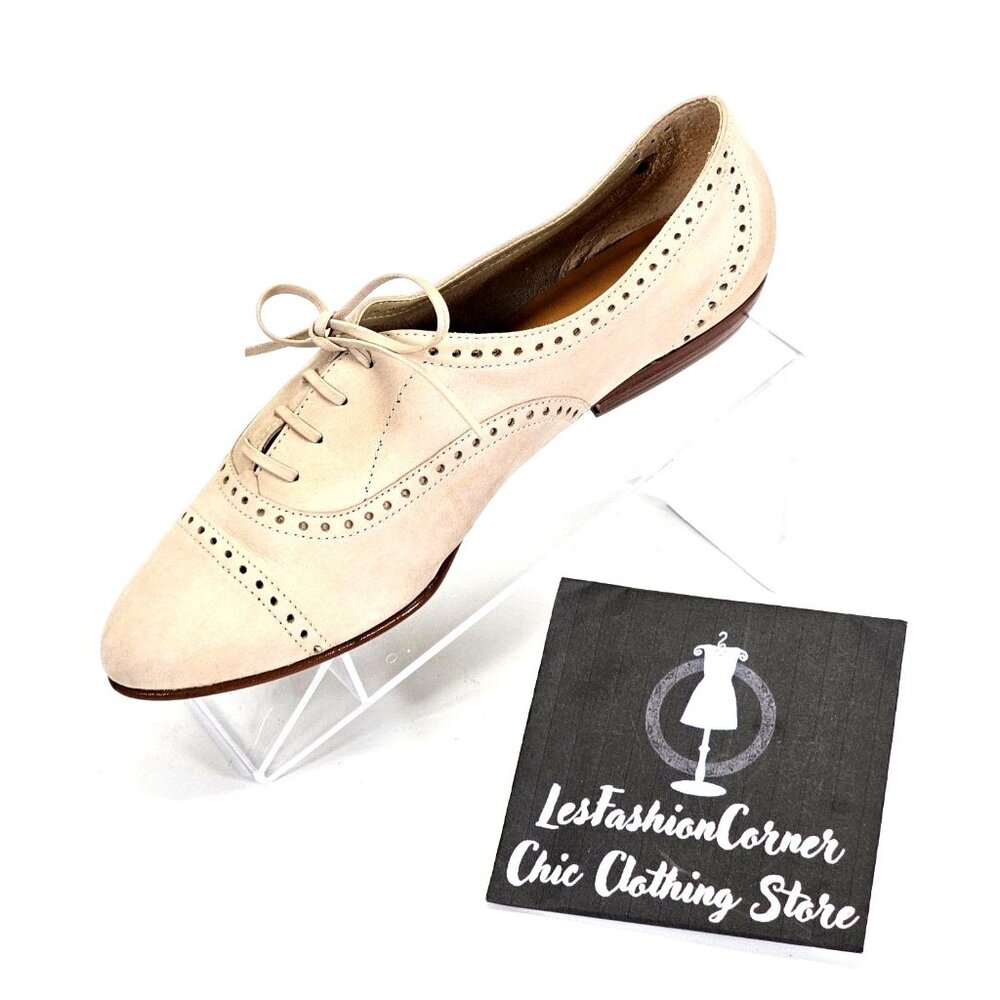Etienne Aigner Beige Suede Oxford Flats - Picture 15 of 16